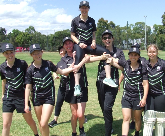 Sarah Fenn is hoisted to the shoulders of teammates (L-R) Sarah Pamment, Katherine Baker, Mackayla Coote, Siobhan Donohoe, Abby Pruijmboom, Yasmin King and Fiona Bathie.