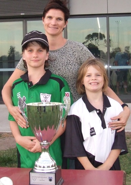 Lezanne Webb-Johnson with Reid and Bree and the Webb-Johnson/Pascu Cup.